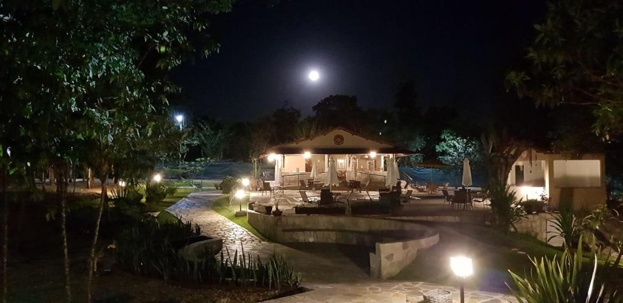 מלון Pirenópolis Orla Morada Do Sol מראה חיצוני תמונה